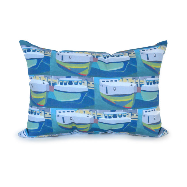 staggered-tugs-outdoor-lumbar-pillow