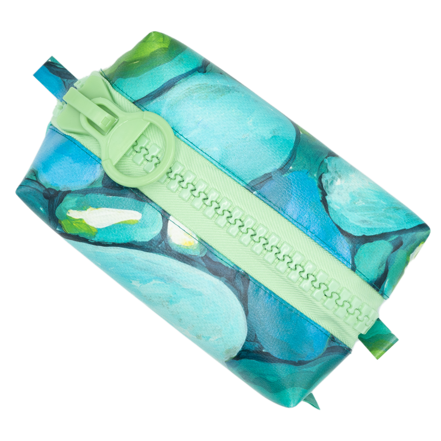 Leland Blue Dew Drop Sis Dopp