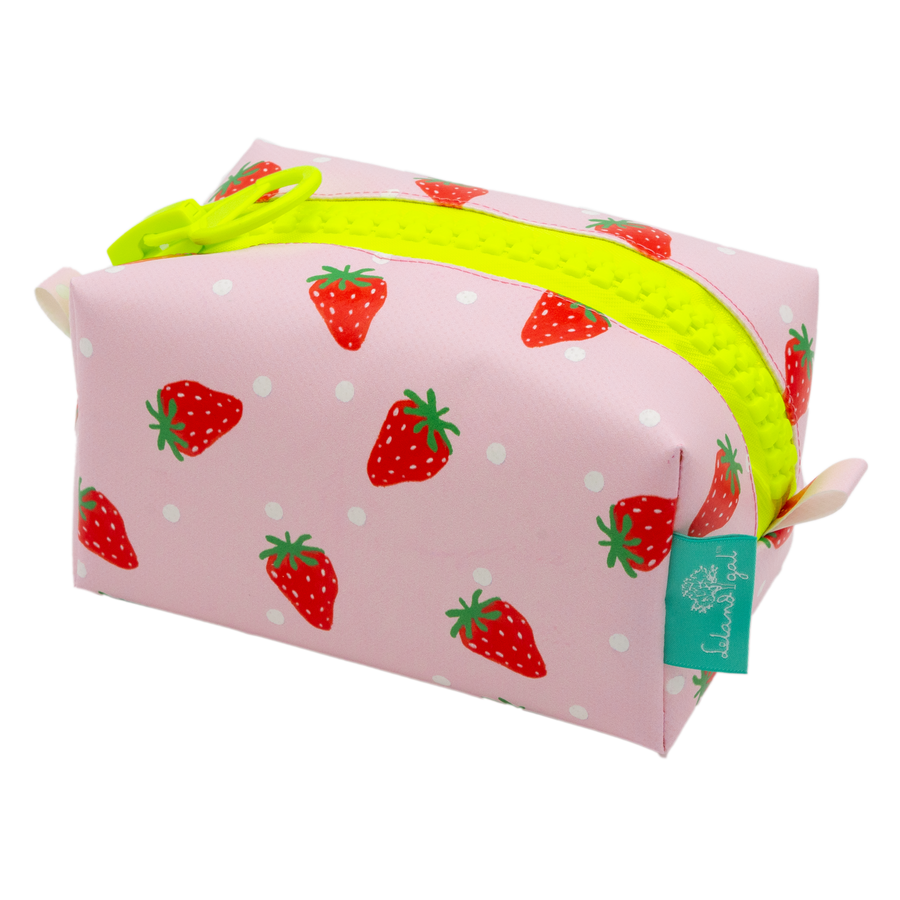 Bashful Strawberries Dew Drop Sis Dopp