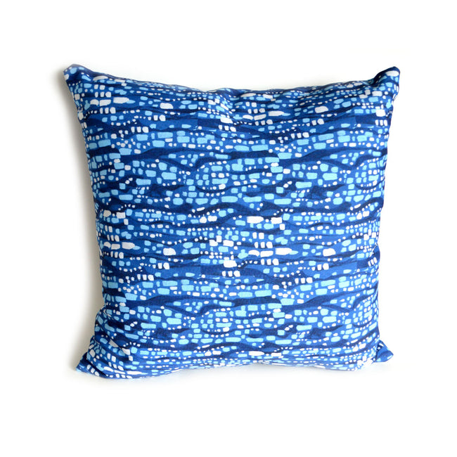 outdoor-deep-blue-glittering-diamonds-square-pillow